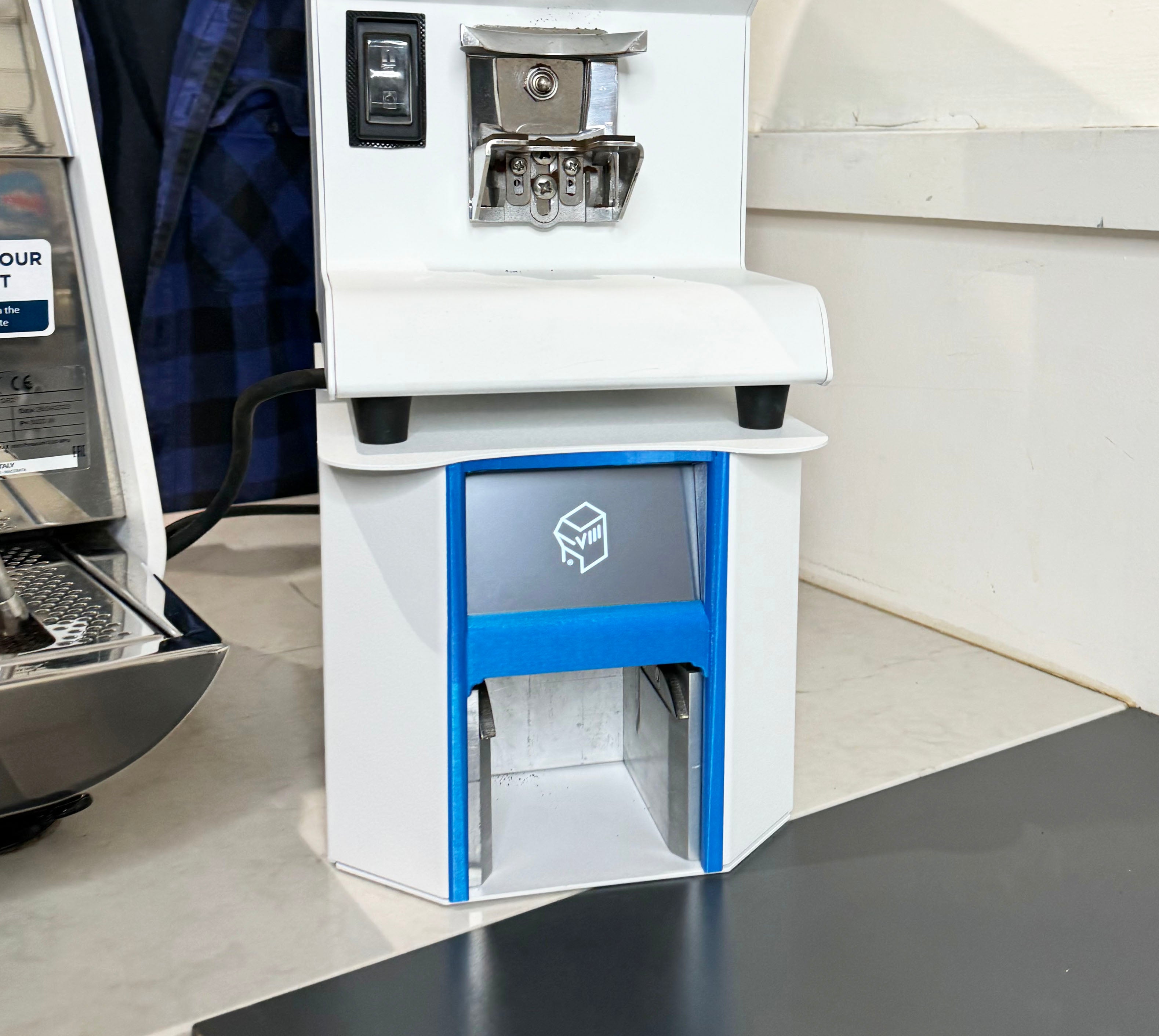EazyV6 - Underginder Automatic Coffee Tamper - Coffee Tamper Co